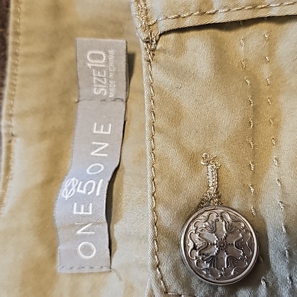 One5one Capris - Picture 3 of 4